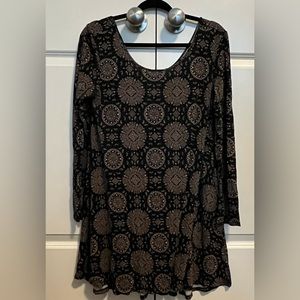 Patterned tunic top 🖤